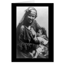 Enfant de alimentation de mère en Egypte 1910 Carte De Vœux