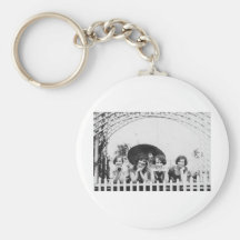 entretien de fille des années 1920 porte-clés