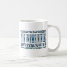 Essai de manger juste tasse à café