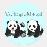 Étreintes de panda autocollants ronds