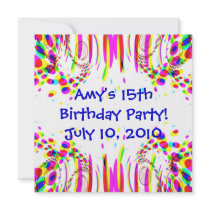 Fête d'anniversaire colorée d'amusement ! Invitati