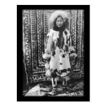 Fille esquimaude d'Alaska dans l'habillement tradi Cartes Postales