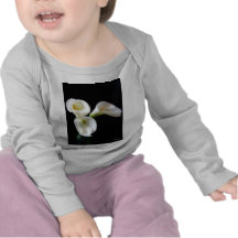 Fleurs élégantes 6 de zantedeschia t-shirts