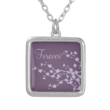 Fleurs mauve colliers