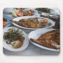 Fruits de mer grillés traditionnels de Balinese Tapis De Souris