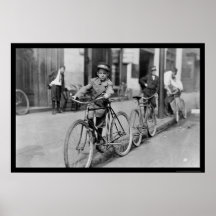 Garçon de messager et bicyclette 1911 affiches