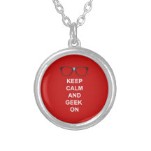 Gardez le calme et le geek dessus collier personnalisé