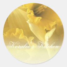 Gele narcissen 1 de etiketten van de kruidkruik ronde sticker