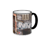 Graffitis urbains tasses