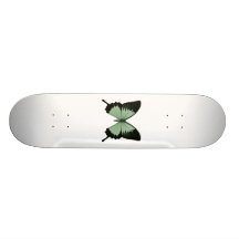 Grand papillon vert et noir plateau de skateboard