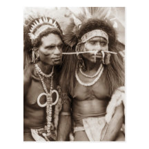 Guerriers de la Nouvelle-Guinée, c1919 Carte Postale