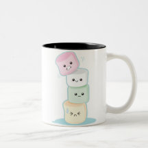 Guimauves empilées tasses