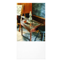 Het Bureau van de leraar met de Lamp van de Orkaan Fotokaart Sjabloon