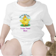 Het t-shirtoverhemd van het Baby van tweelingen me