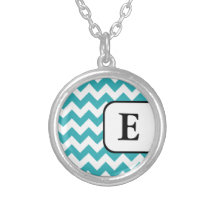 Het turkooise Ketting van het Monogram van de Chev
