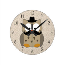 Hibou avec la moustache et le chapeau horloges murales