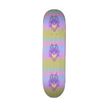 Hibou en pastel à la mode plateaux de skateboards