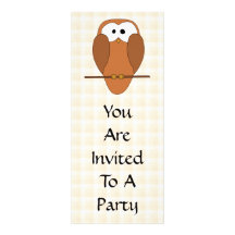 Hibou mignon de Brown, fond beige de contrôle Cartons D'invitation Personnalisés