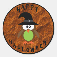 Hibou mignon de Halloween avec le chapeau de sorci Autocollant Rond