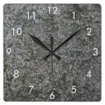 Horloge grise de carré de pierre de Faux