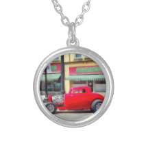Hot rod de coupé de deux de Lil en rouge Collier Personnalisé