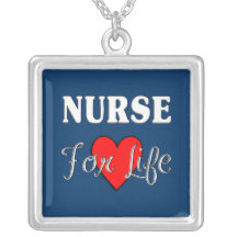 Infirmière pendant la vie pendentifs