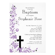 Invitation pourpre croisée moderne de baptême de f
