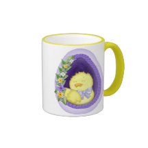Joli oeuf se reposant de fenêtre tasse à café