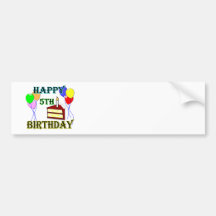 Joyeux 5ème anniversaire avec le gâteau, les ballo adhésifs pour voiture