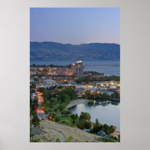 Kelowna par crépuscule poster