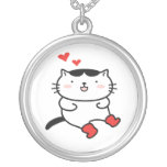 Kitty en collier de bottes
