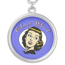 Knappe Blonde Vrouw Persoonlijke Ketting