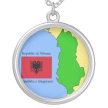 La carte et le drapeau de l'Albanie Pendentif
