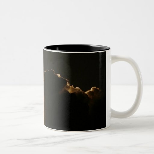 La découverte allume la nuit tasse à café