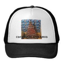 La grande pyramide casquette