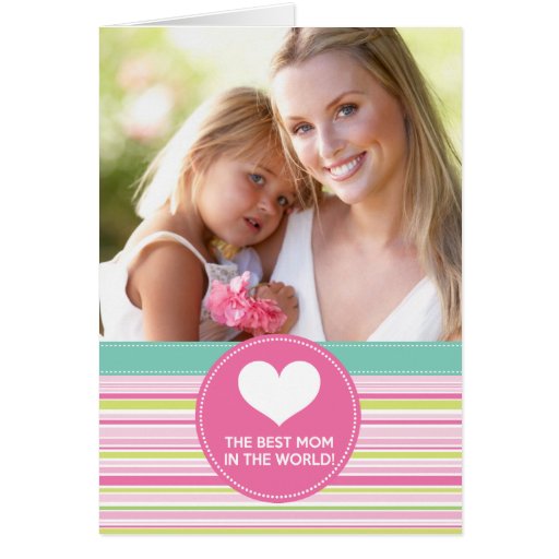 La meilleure maman dans les rayures colorées de mo carte de vœux