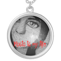 La musique est ma vie pendentifs