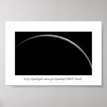 LA NASA : Une terre en croissant Affiches