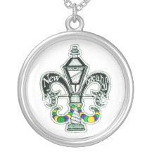 LA NOUVELLE-ORLÉANS FLEUR DE LIS LAMP COLLIER