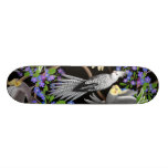 La planche à roulettes de Cockatiel
