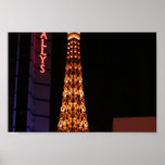 La reproduction de Tour Eiffel à Paris Las Vegas Posters