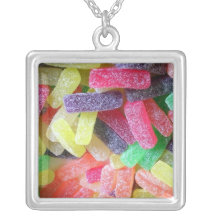 La sucrerie colore le collier