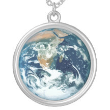 La terre de planète pendentif