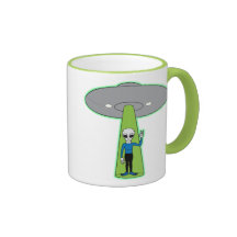 L'alien amical vient dans la tasse de paix