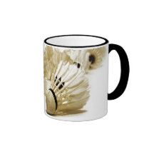 Le badminton folâtre la navette tasse