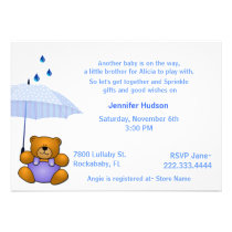 Le bébé d'ours de nounours arrosent l'invitation d invitations