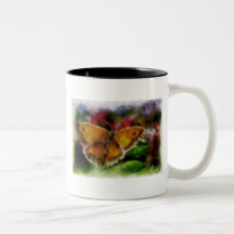 Le café avec le papillon rêve la tasse
