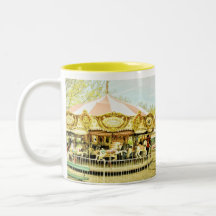 Le carrousel deux a modifié la tonalité la tasse