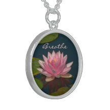 Le collier, "FLEUR ROSE de LOTUS, RESPIRENT "