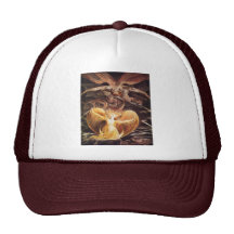 Le grand dragon rouge et la femme vêtus casquettes